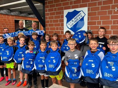 Neue Rucksäcke für unsere E-Jugend des JSG Hehlen Ottenstein